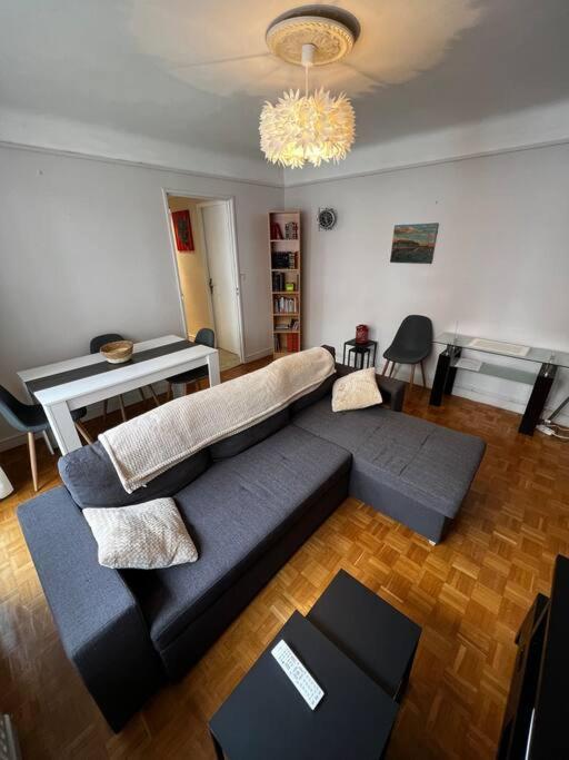 Appartement Avec Balcon En Centre Ville Bourges Exterior foto